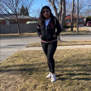 Meet your Posher, Notaliya